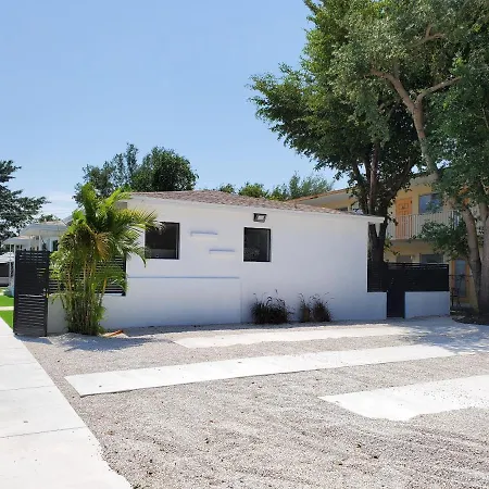 Casa Cuba In Little Havana, Brickell, Calle 8 And 10 Minutes To The Beach Free Parking Miami Esterno foto